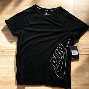 NIKE Dri Fit Logo Tee